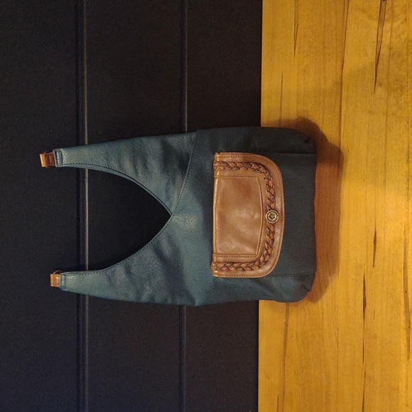 GAL teal  5 pocket faux leather‎ shoulder bag with brown adjustable strap - Picture 1 of 8